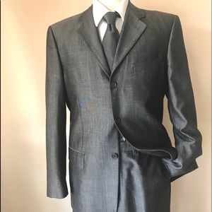 DOLCE & GABBANA  3 BUTTON LINEN/SILK SUIT 40